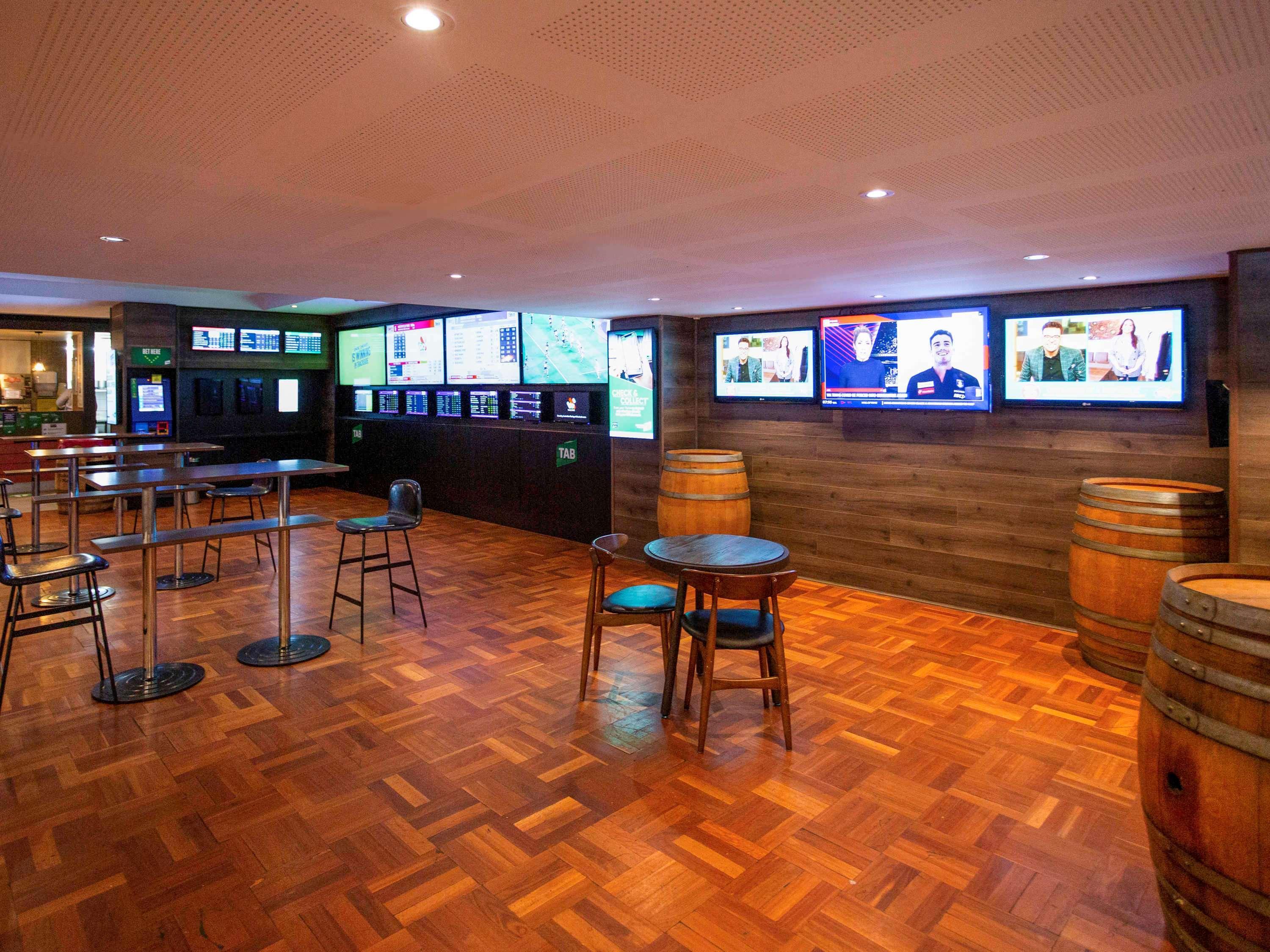 Ibis Styles The Entrance Hotel Buitenkant foto