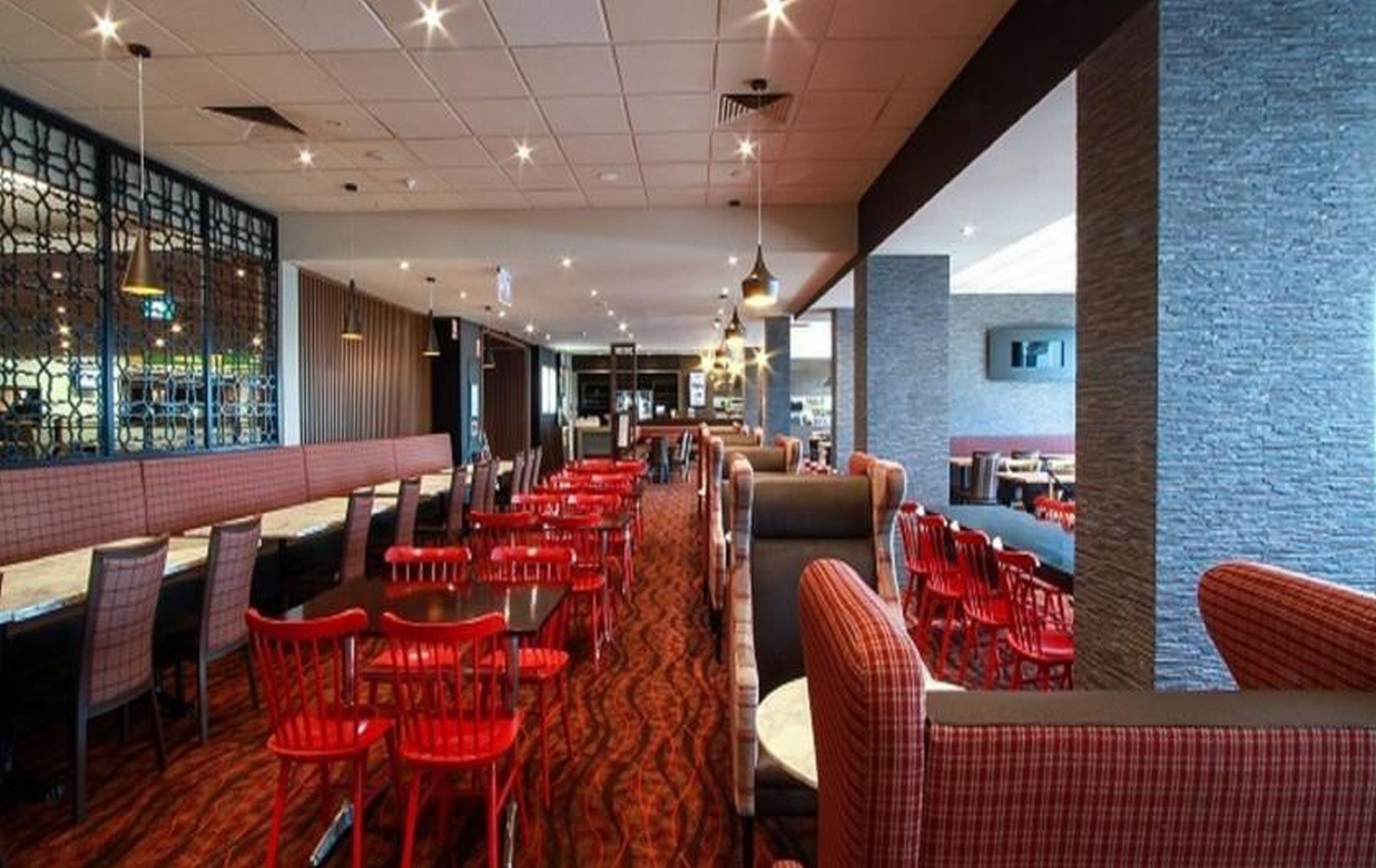 Ibis Styles The Entrance Hotel Buitenkant foto
