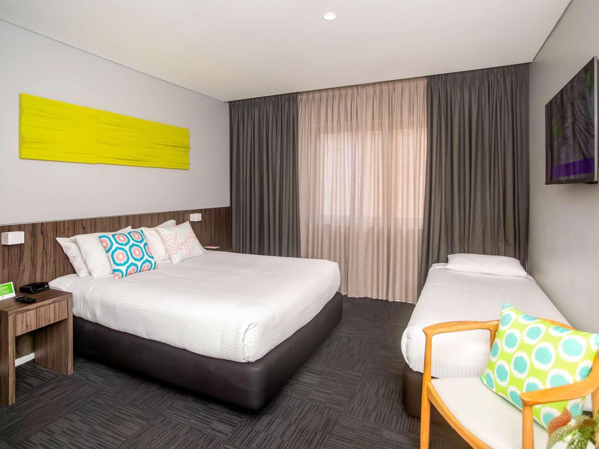 Ibis Styles The Entrance Hotel Buitenkant foto