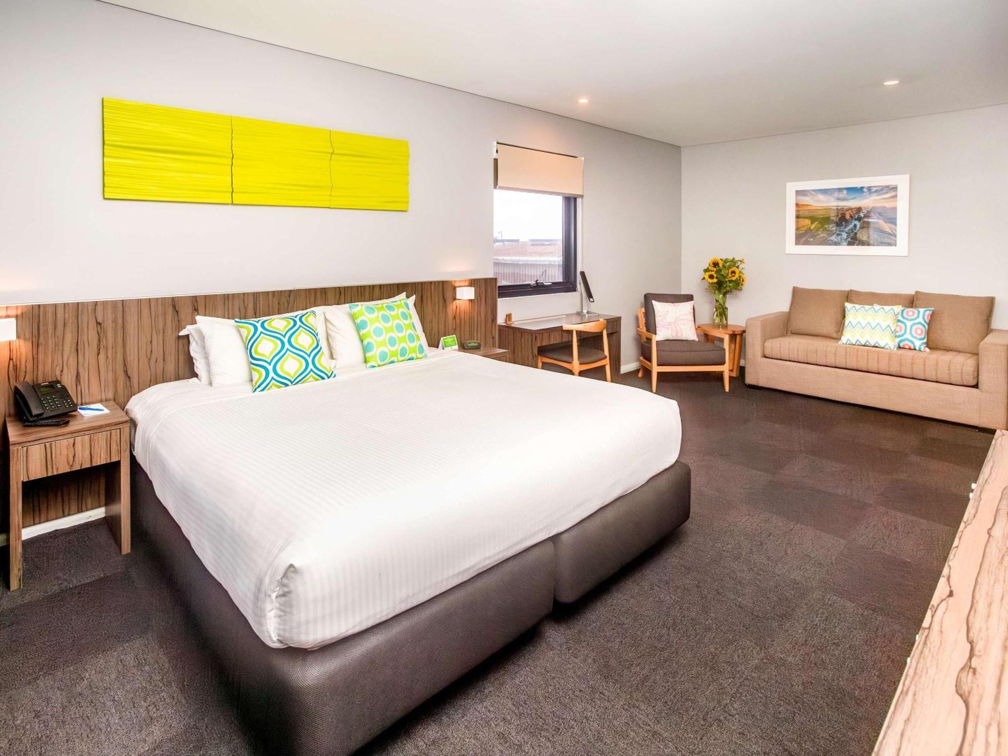 Ibis Styles The Entrance Hotel Buitenkant foto