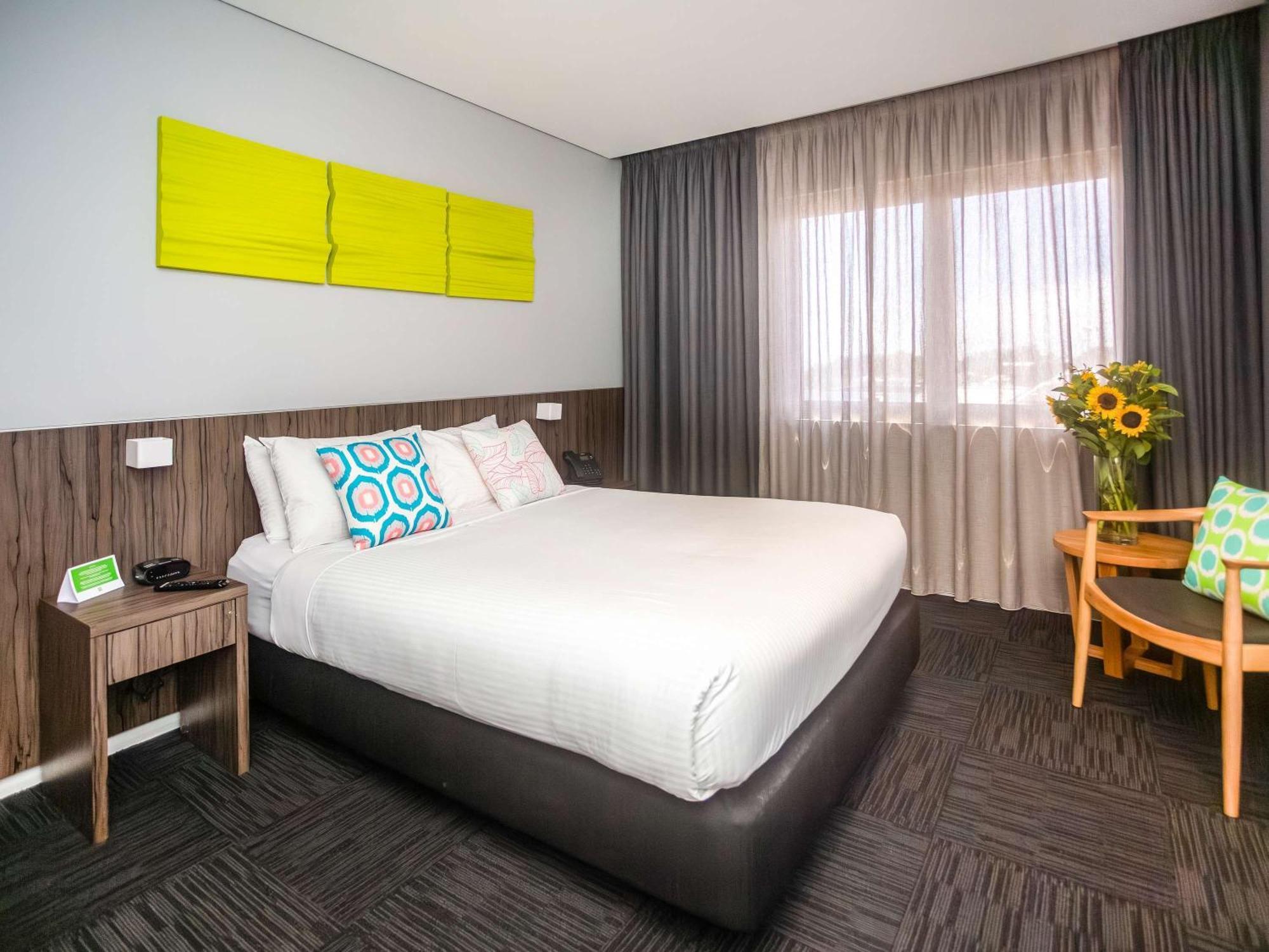Ibis Styles The Entrance Hotel Buitenkant foto