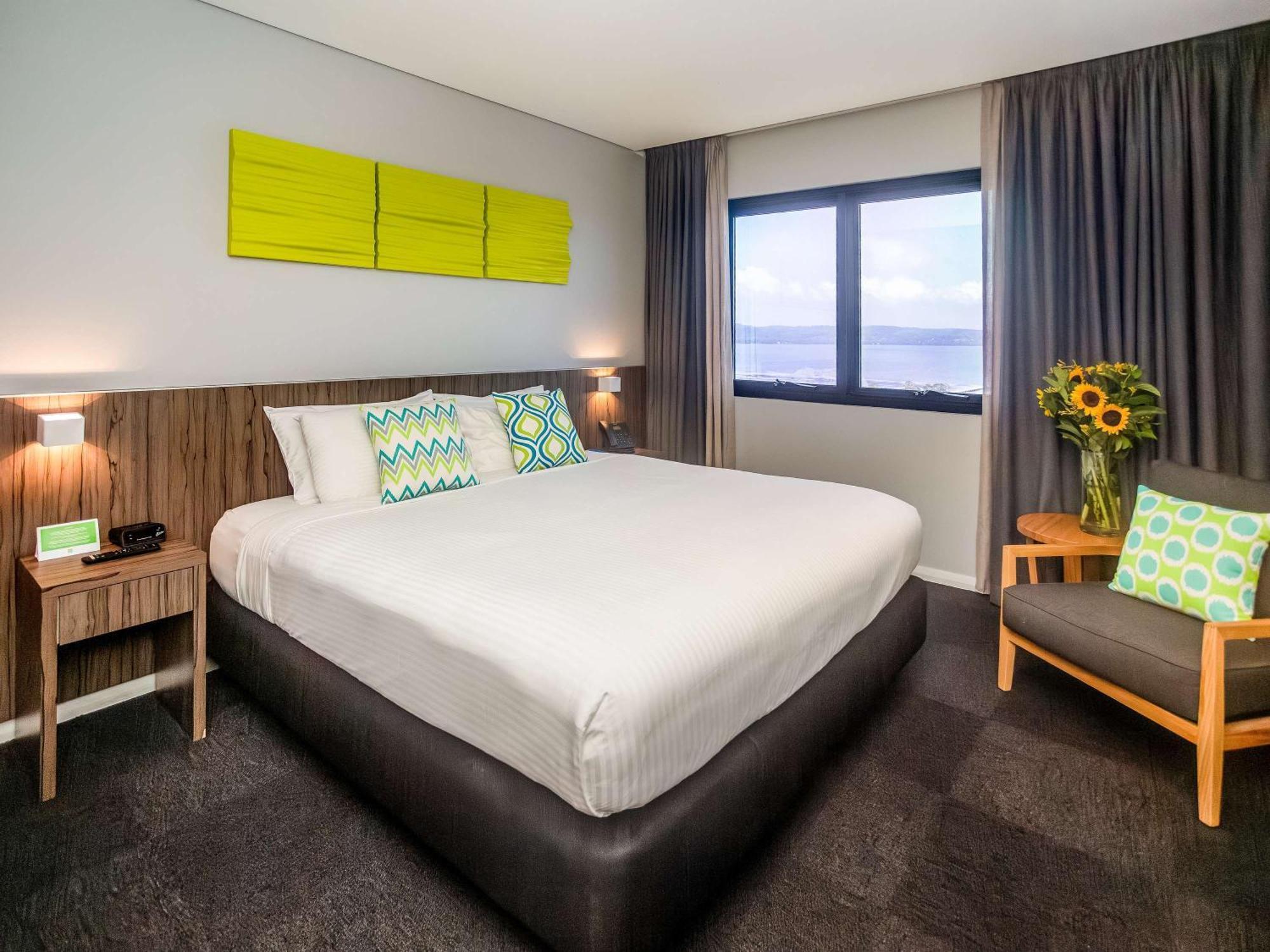 Ibis Styles The Entrance Hotel Buitenkant foto