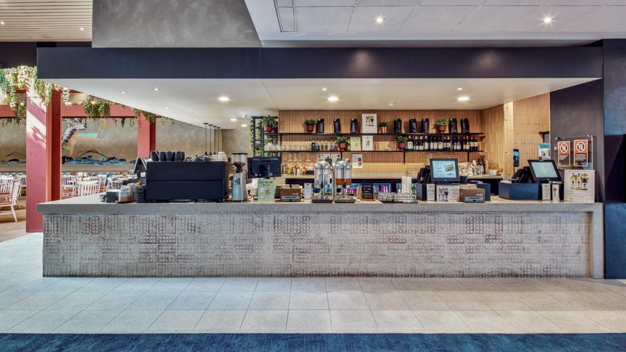 Ibis Styles The Entrance Hotel Buitenkant foto